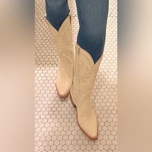 Tecovas Annie size 7.5